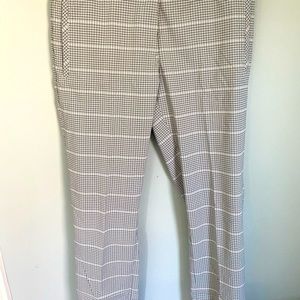 Women’s Nike Golf pants size 8.